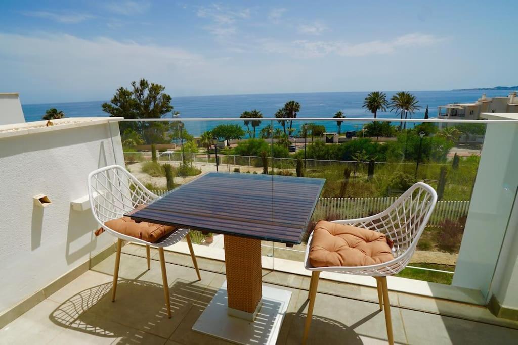 Appartement Deluxe Sea View With A Swimming Pool *